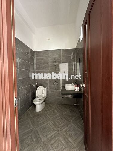 NHÀ 2 TẦNG MẶT TIỀN BÀU NĂNG TRƯỚC BẾN XE