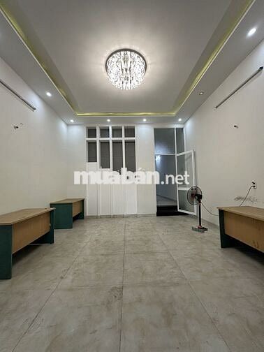 NHÀ 2 TẦNG MẶT TIỀN BÀU NĂNG TRƯỚC BẾN XE