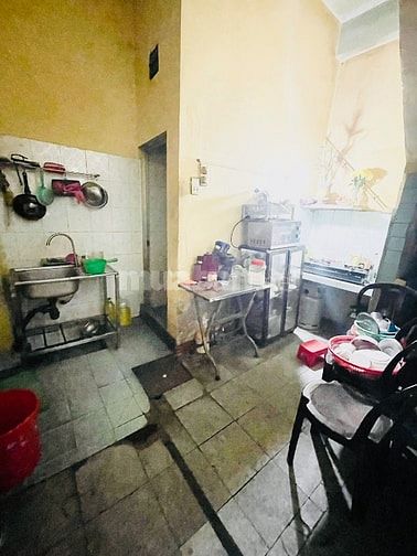 Cần bán gấp nhà mặt tiền gần chợ