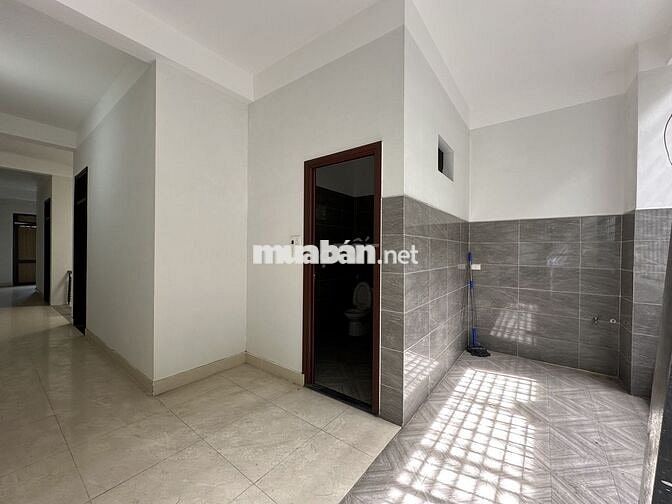 NHÀ 2 TẦNG MẶT TIỀN BÀU NĂNG TRƯỚC BẾN XE
