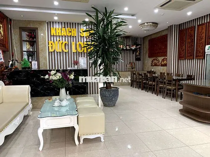 Khách sạn Đức Long tuyển dụng nhân viên