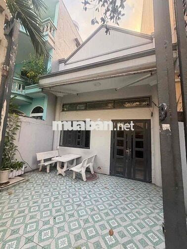 Cho thuê nhà riêng đường Hồng Hà , Tân Bình . 100m2