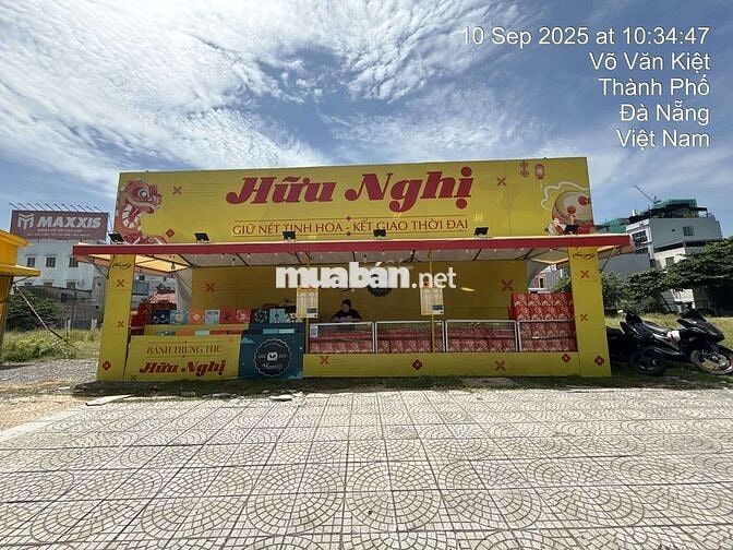 nhận viên bàn bánh trung thu thời vụ