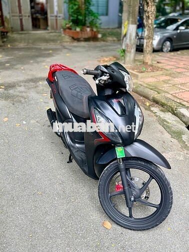 Honda Vision Cá Tính biển Hà Nội