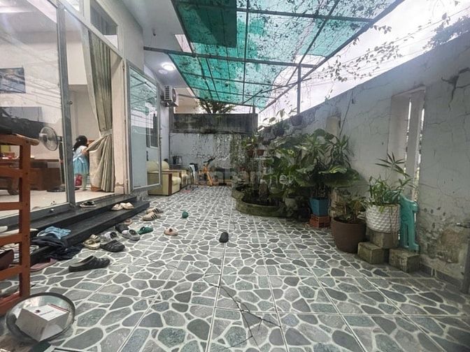 7 tỷ 2 - 100m ngang hơn 8m nhà 3 tầng kiên cố sát Vạn Phúc City 