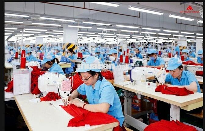 Tuyển 50 LĐPT, THỢ MAY, ỦI,.. 9 Triệu - 13 Triệu