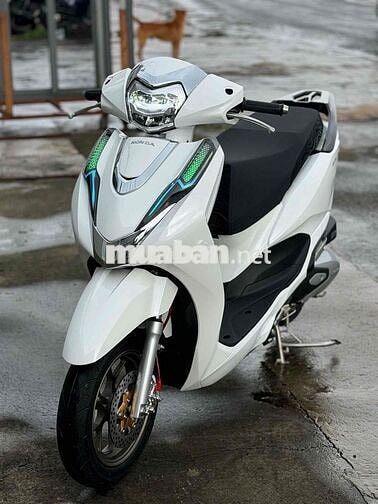 Honda Lead 4V Trắng