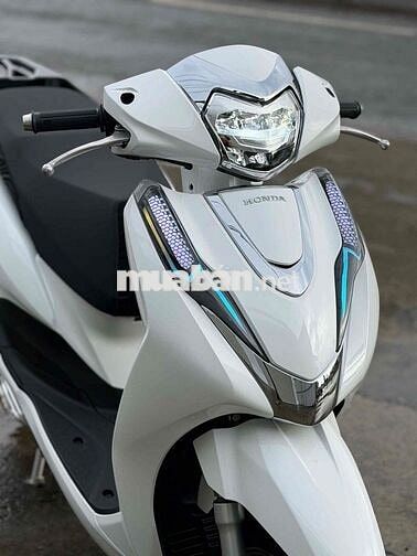 Honda Lead 4V Trắng