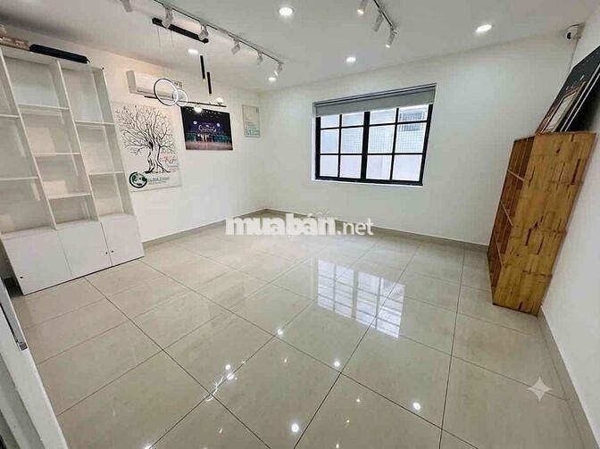 VĂN PHÒNG MẶT TIỀN ĐƯỜNG 30M CITYLAND – 100M² CHỈ 10 TRIỆU 🔥