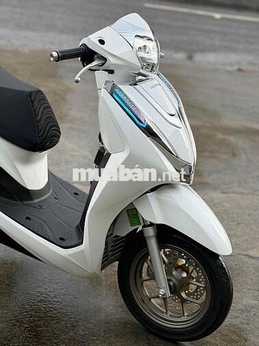 Honda Lead 4V Trắng