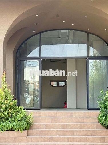 THUÊ MẶT BẰNG mặt tiền đường LÊ VĂN LƯƠNG Q7