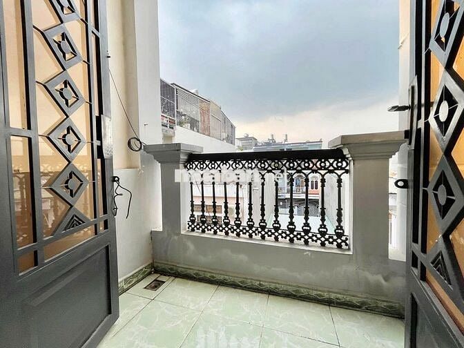 PHÒNG TRỌ RẺ Ở QUANG TRUNG - BAN CÔNG - GẦN CÔNG VIÊN LÀNG HOA GÒ 