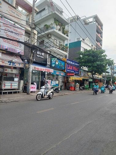 Cho thuê mặt bằng kinh doanh sầm uất 4x27m tại 153 Bùi Đình Túy