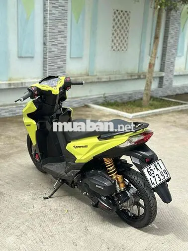 Honda Vario 150 2017 Vàng chanh phuộc Ohlins
