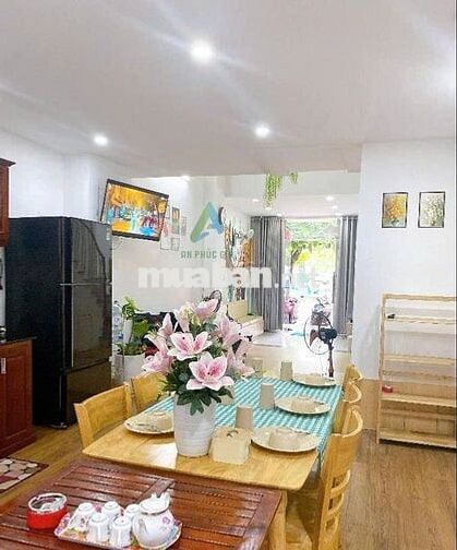 Cần cho thuê khách sạn góc 2mt đường Hoàng Bích Sơn, Sơn Trà 12 phòng