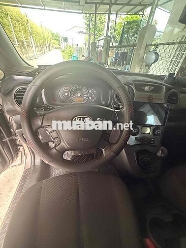 Kia Carens 7 chỗ Xám Số sàn
