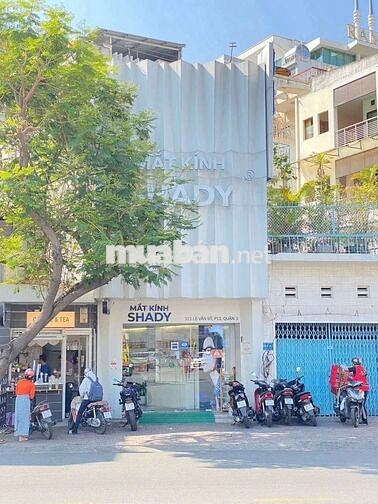 TUYỂN 2 QUẢN LÝ CỬA HÀNG MẮT KÍNH 