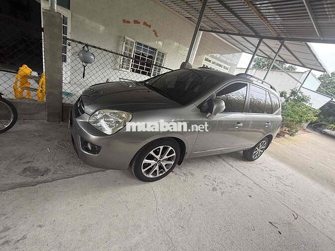 Kia Carens 7 chỗ Xám Số sàn