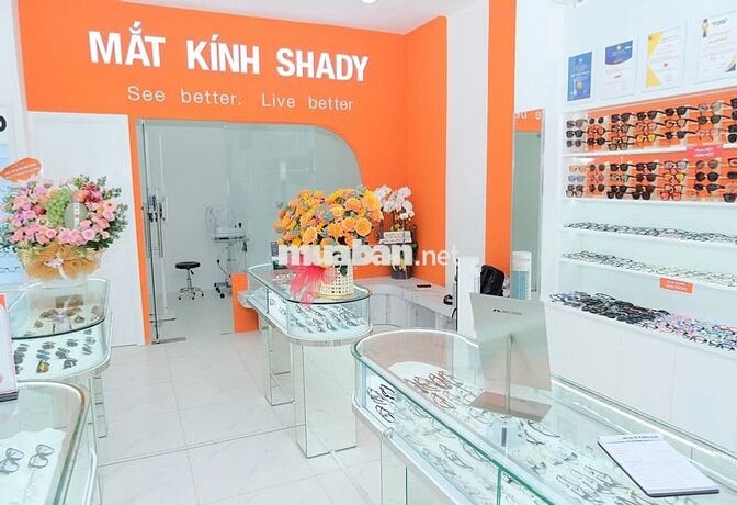 TUYỂN 2 QUẢN LÝ CỬA HÀNG MẮT KÍNH 