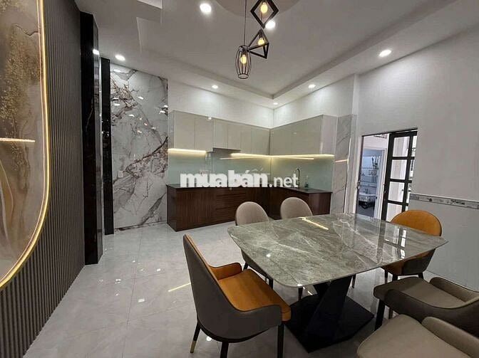 Rẻ hơn trong khu vực, dọn vào ở ngay hẻm xe hơi thông.
