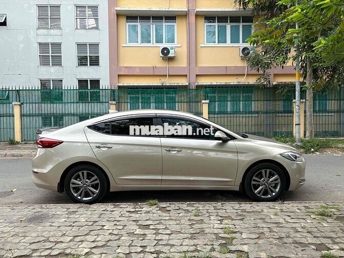 Hyundai Elantra 1.6AT 2019 Vàng cát chỉ 365tr