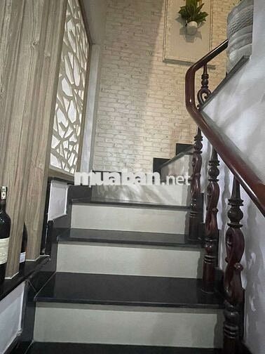 NHÀ FULL NỘI THẤT HẺM 30 LÂM VĂN BỀN 