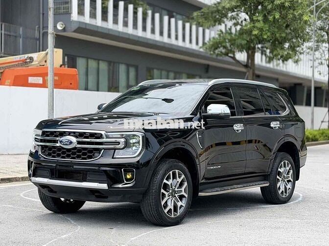 Ford Everest Titanium 2022 2.0L 4x2 AT Đen