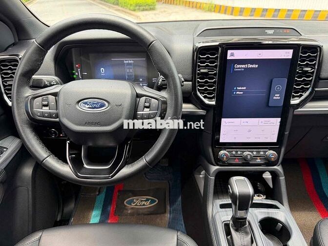 Ford Everest Titanium 2022 2.0L 4x2 AT Đen