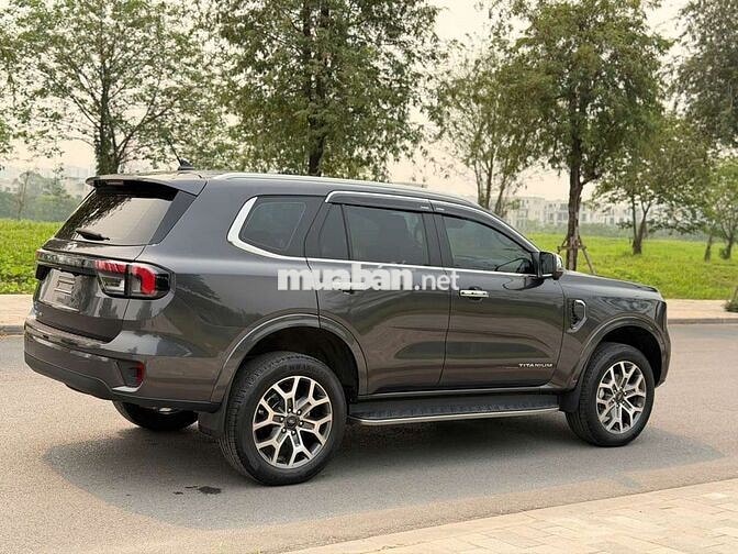 Ford Everest Titanium 2024 19.000 km