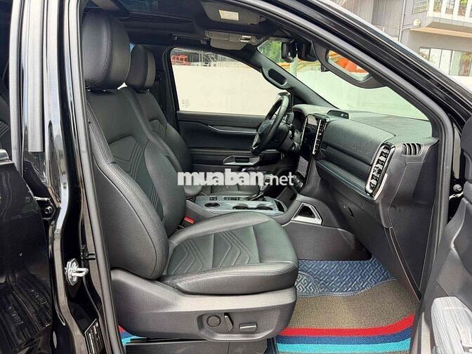 Ford Everest Titanium 2022 2.0L 4x2 AT Đen