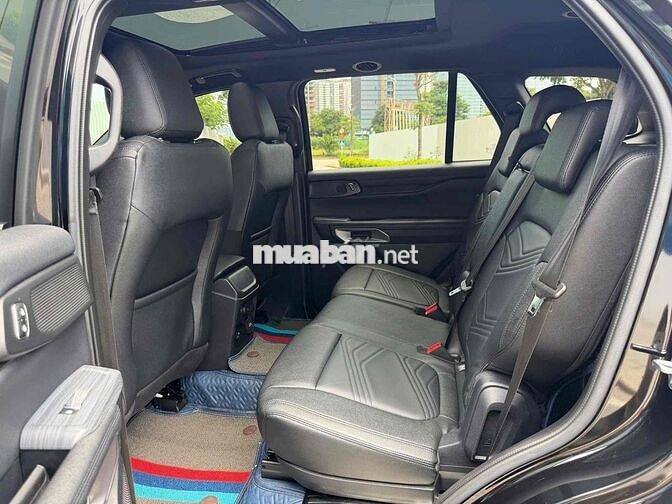 Ford Everest Titanium 2022 2.0L 4x2 AT Đen