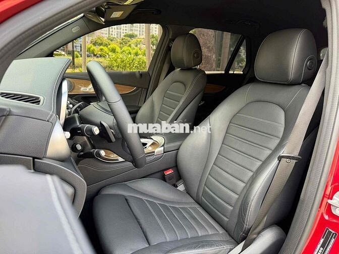 Mercedes GLC250 4Matic 2019 Đỏ