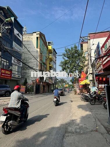 Cho thuê nhà mặt phố 5 tầng có thang máy 