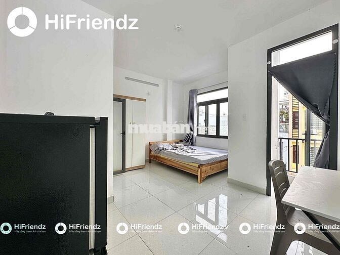 PHÒNG CHỈ TÍNH ĐIỆN FULL NỘI THẤT BAN CÔNG NGAY CÔNG VIÊN LÀNG HOA