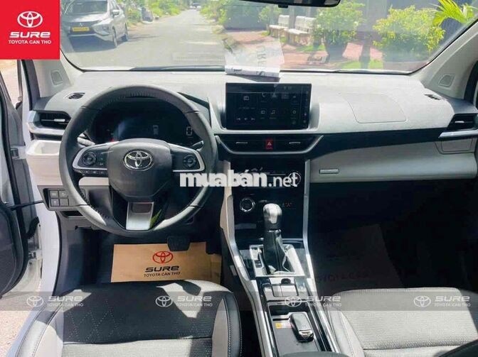 Toyota Veloz Cross Top 2025 Trắng Chính Hãng