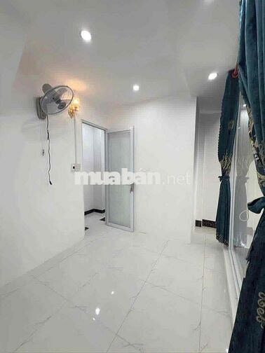 CỌC NGAY GIÁ TỐT NHÀ TRỤC CHÍNH HẺM 90 HÙNG VƯƠNG,TRUNG TÂM NINH KIỀU