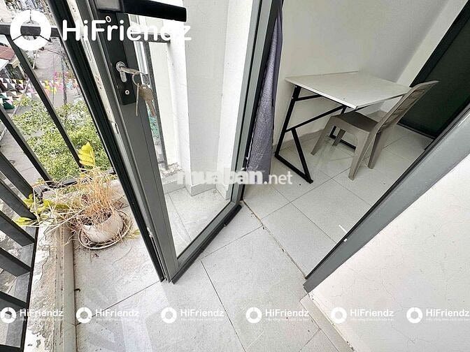 PHÒNG CHỈ TÍNH ĐIỆN FULL NỘI THẤT BAN CÔNG NGAY CÔNG VIÊN LÀNG HOA