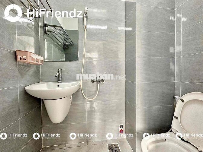 PHÒNG CHỈ TÍNH ĐIỆN FULL NỘI THẤT BAN CÔNG NGAY CÔNG VIÊN LÀNG HOA