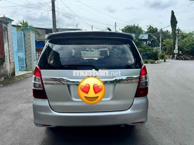 Toyota Innova 2010 Bạc 7 chỗ