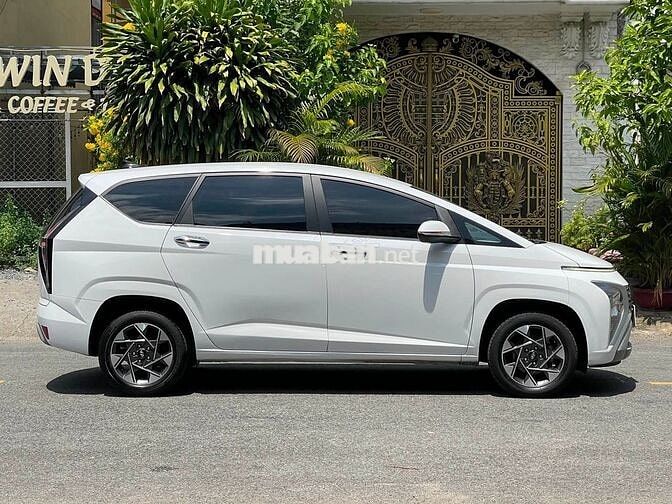 Hyundai Stargazer 1.5AT Đặc Biệt 2022 Trắng
