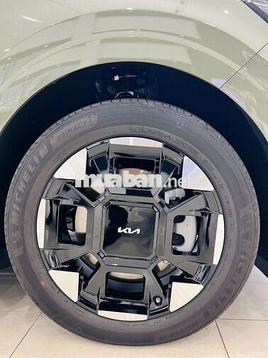 Kia Carnival 2.2D SIG 7S VIN 25