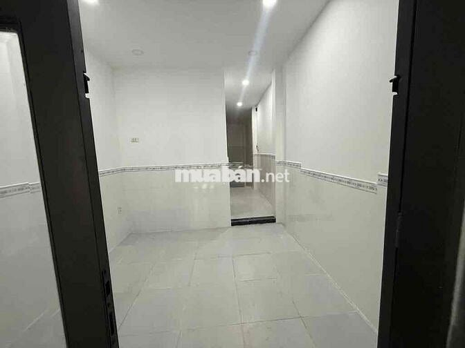 NHÀ HẺM XE HƠI ĐƯỜNG NGUYỄN DU GẦN ĐẠI HỌC CÔNG NGHIỆP 4 CÓ MÁY LẠNH
