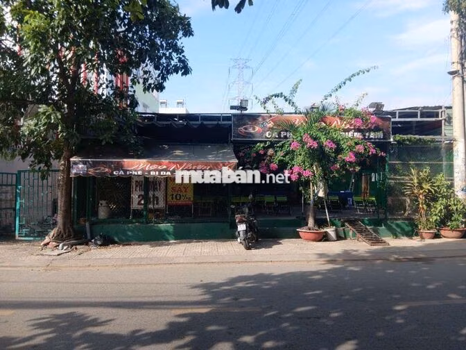 Nhân viên phục vụ làm theo ca