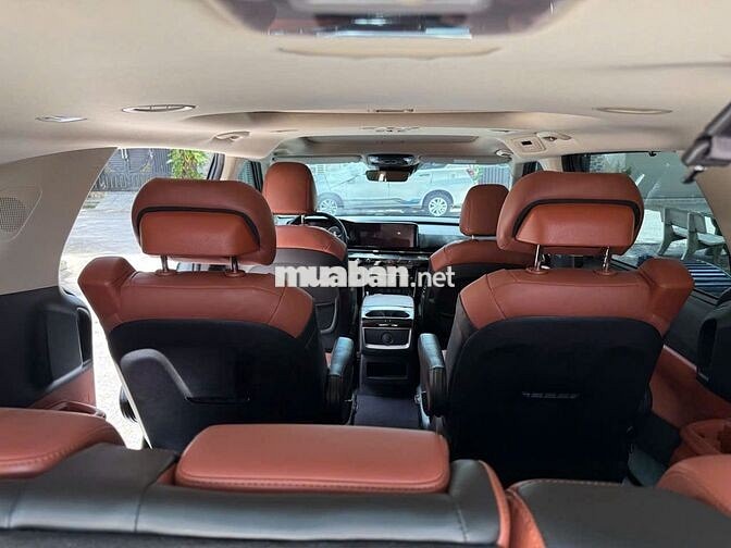 Kia Carnival Signature 2022 70000 km Xám