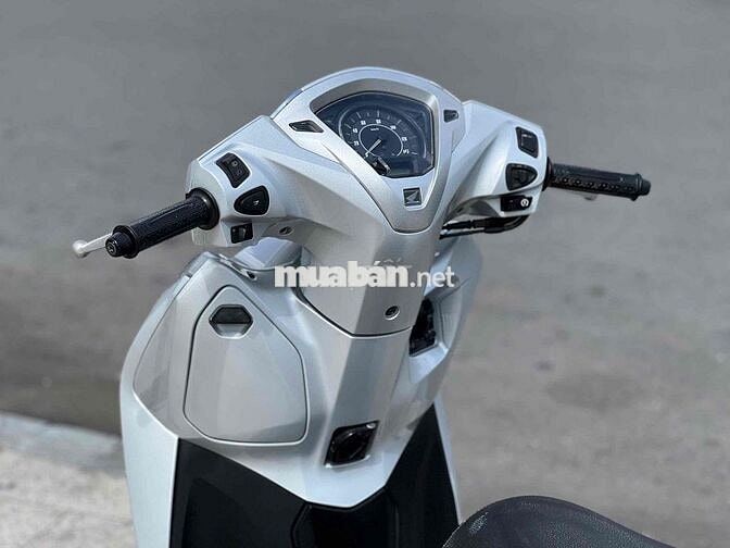 Honda Lead 125 2val 2022 Bạc Porsche
