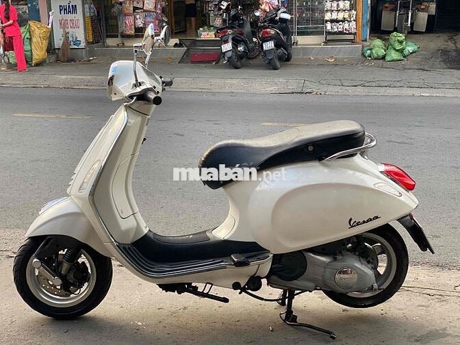 Piaggio Vespa Primavera. siêu đẹp zin chất
