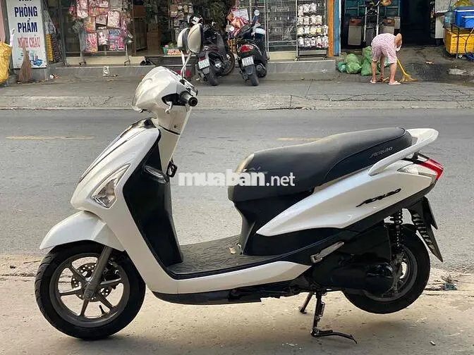 Yamaha Acruzo Trắng