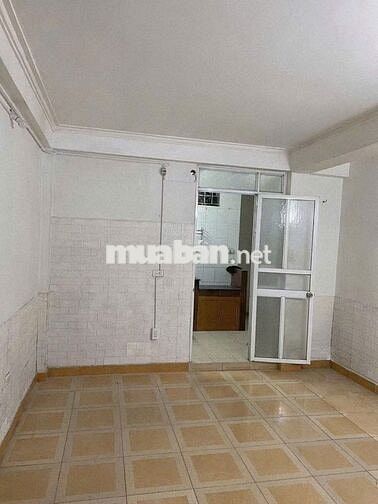 Chính chủ cho thuê nhà Ngọc Hồi, đối diện bến xe Nước Ngầm