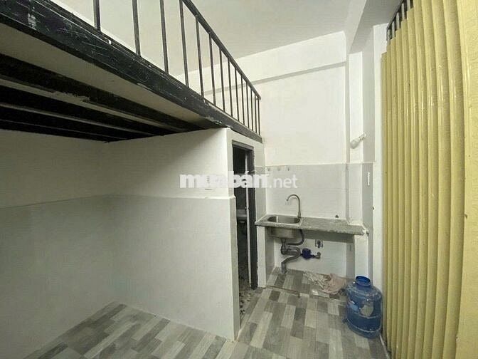 Kiot mặt tiền hẻm xe hơi vừa ở vừa kinh doanh gần Đặng Văn Bi Thủ Đức
