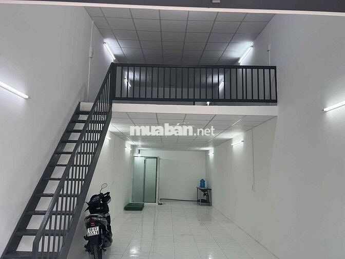 cho thuê nhà dt 4x19m cấp 4 gác lửng .